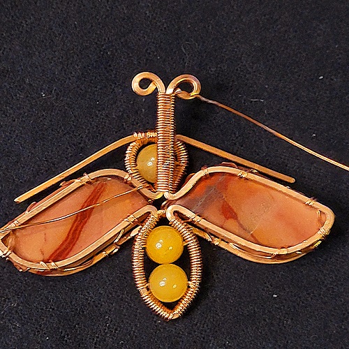 Jennifer Brooks's Rosy Maple Moth Pendant - , Contemporary Wire Jewelry, Lashing, Wire Lashing, Wire Wrapping, Wrapping, Wire Wrapping Jewelry, Use the stepped mandrel pliers to curl the bail down